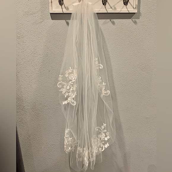 Veil - Picture 3 of 4